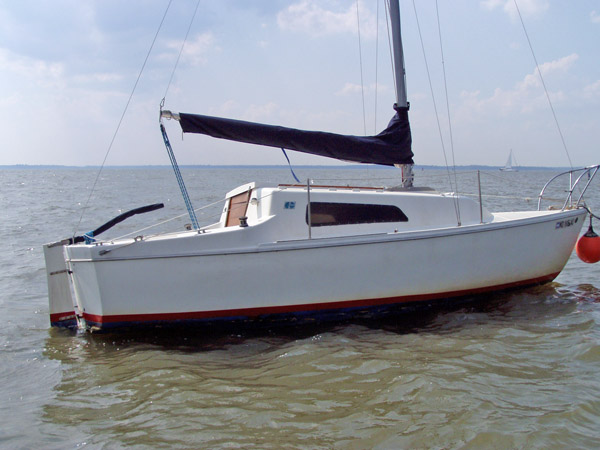 Grampian 23 "Tockwogh" moored