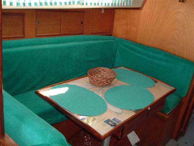 Modaki Inside cabin 009.jpg